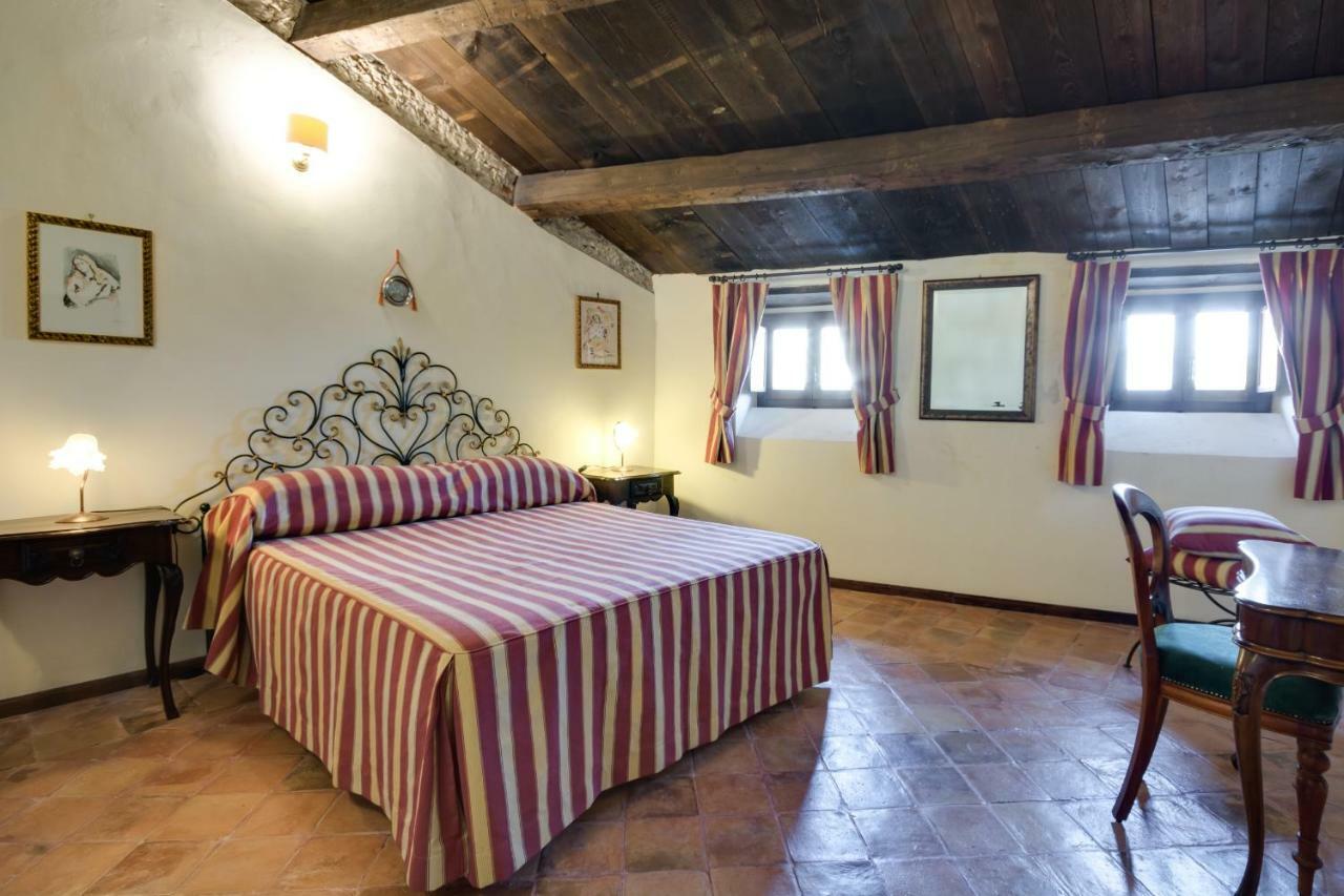 Castello Di Caccuri Suites Zewnętrze zdjęcie