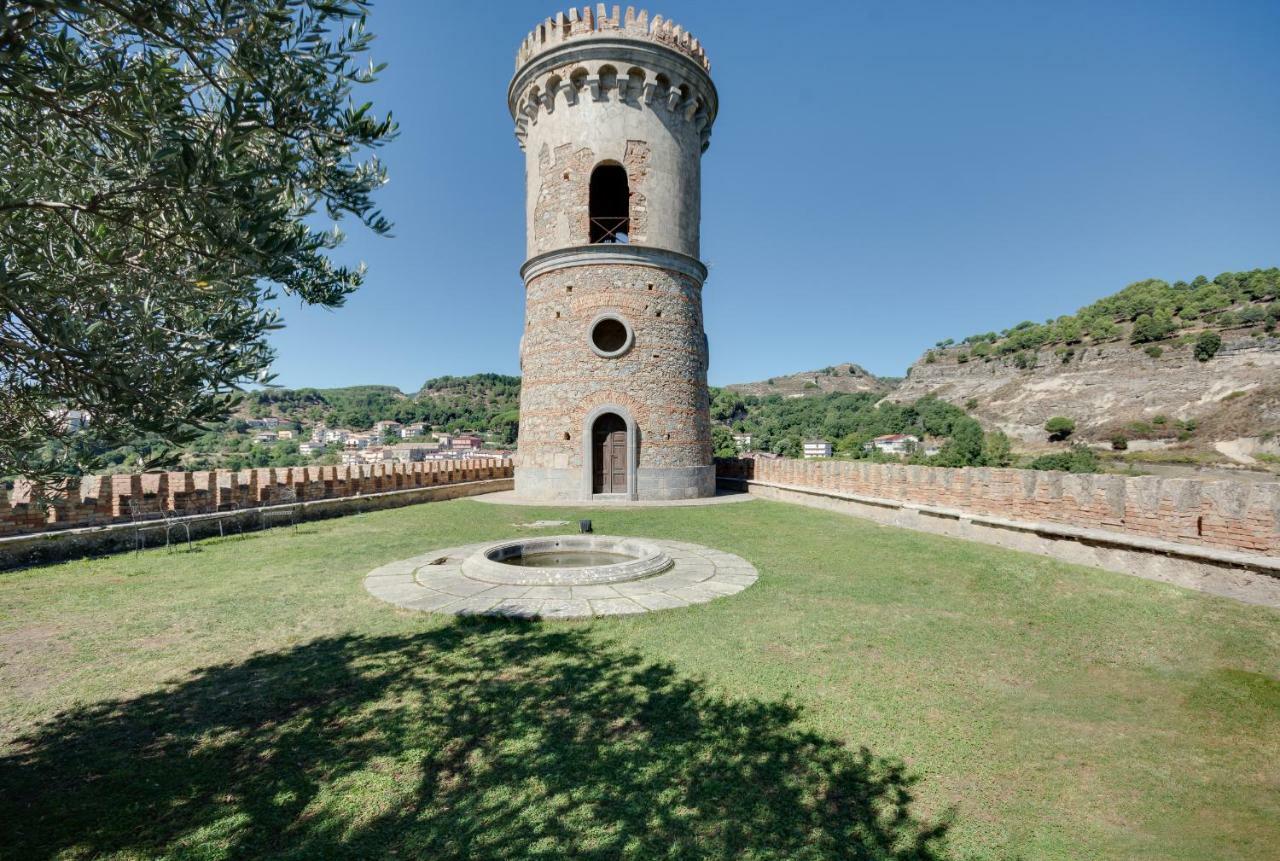 Castello Di Caccuri Suites Zewnętrze zdjęcie