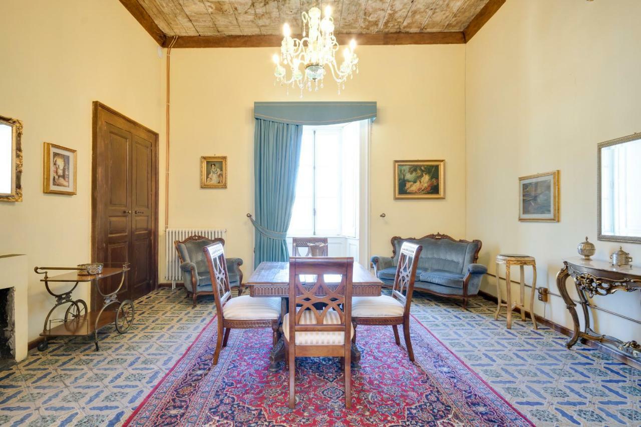 Castello Di Caccuri Suites Zewnętrze zdjęcie