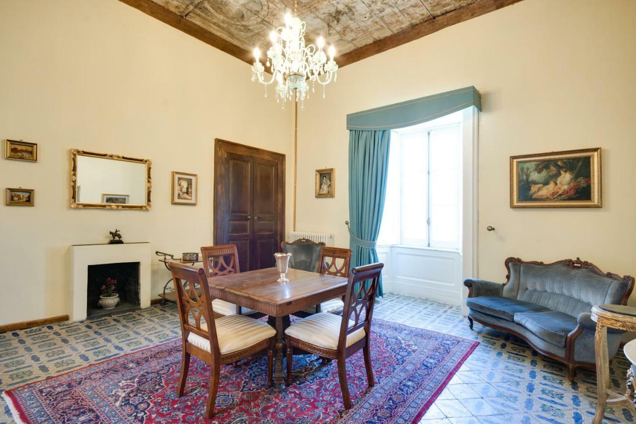 Castello Di Caccuri Suites Zewnętrze zdjęcie